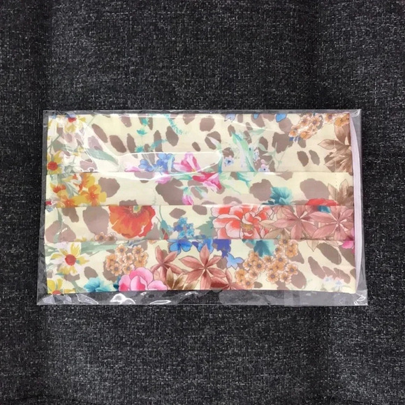 Johnny Was Fabric Face Mask - Picture 1 of 2